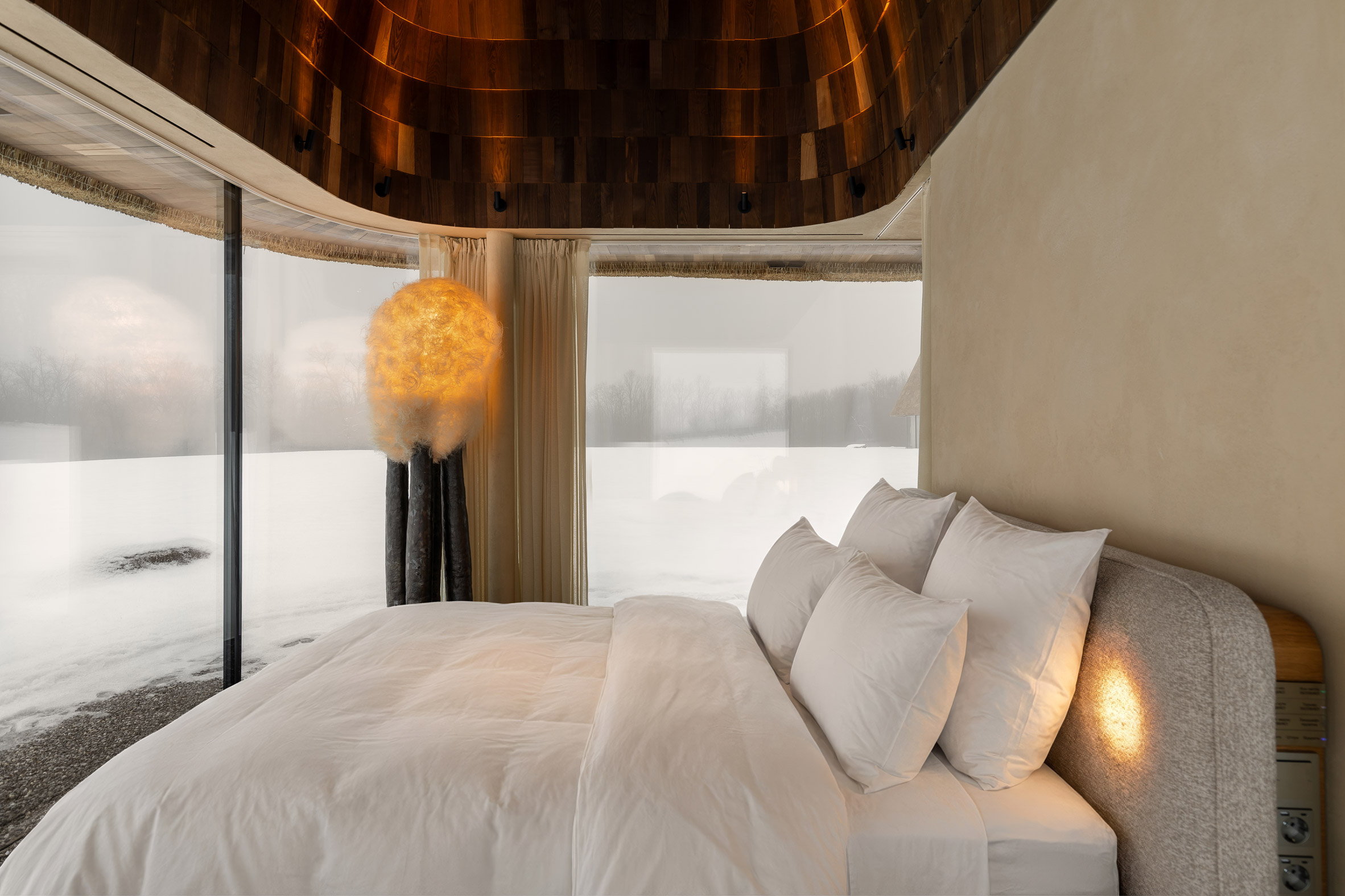 Where the meadow ends and the warmth begins